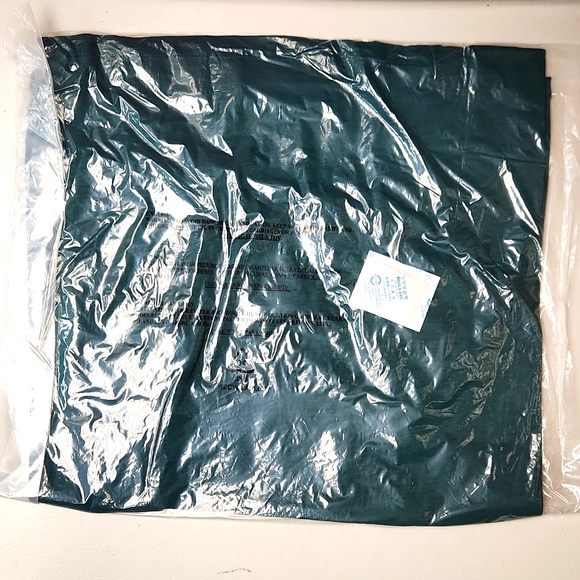 ❤️NWT VINTAGE TORRID TEE - SANTA SKELETON TEE CHRISTMAS HOLIDAY - PLUS SIZE - Picture 5 of 13